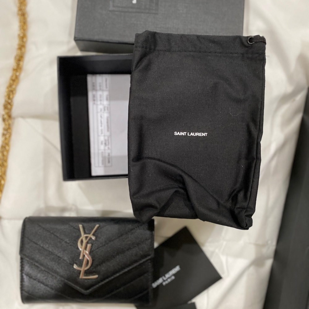 AUTHENTIC Saint Laurent Black Quilted grain de poundre Wallet